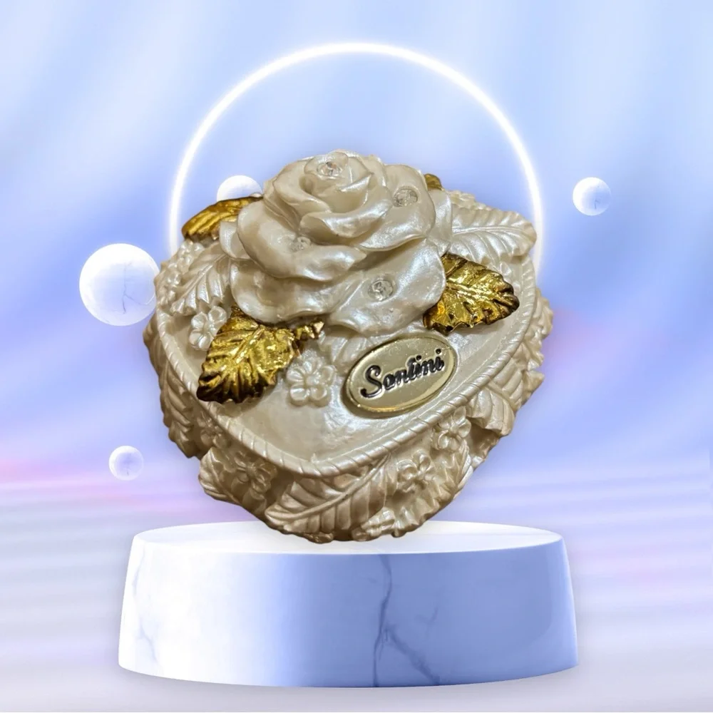 Santini Heart Shape Floral DesignTrinket Jewelry Box Cream/Gold